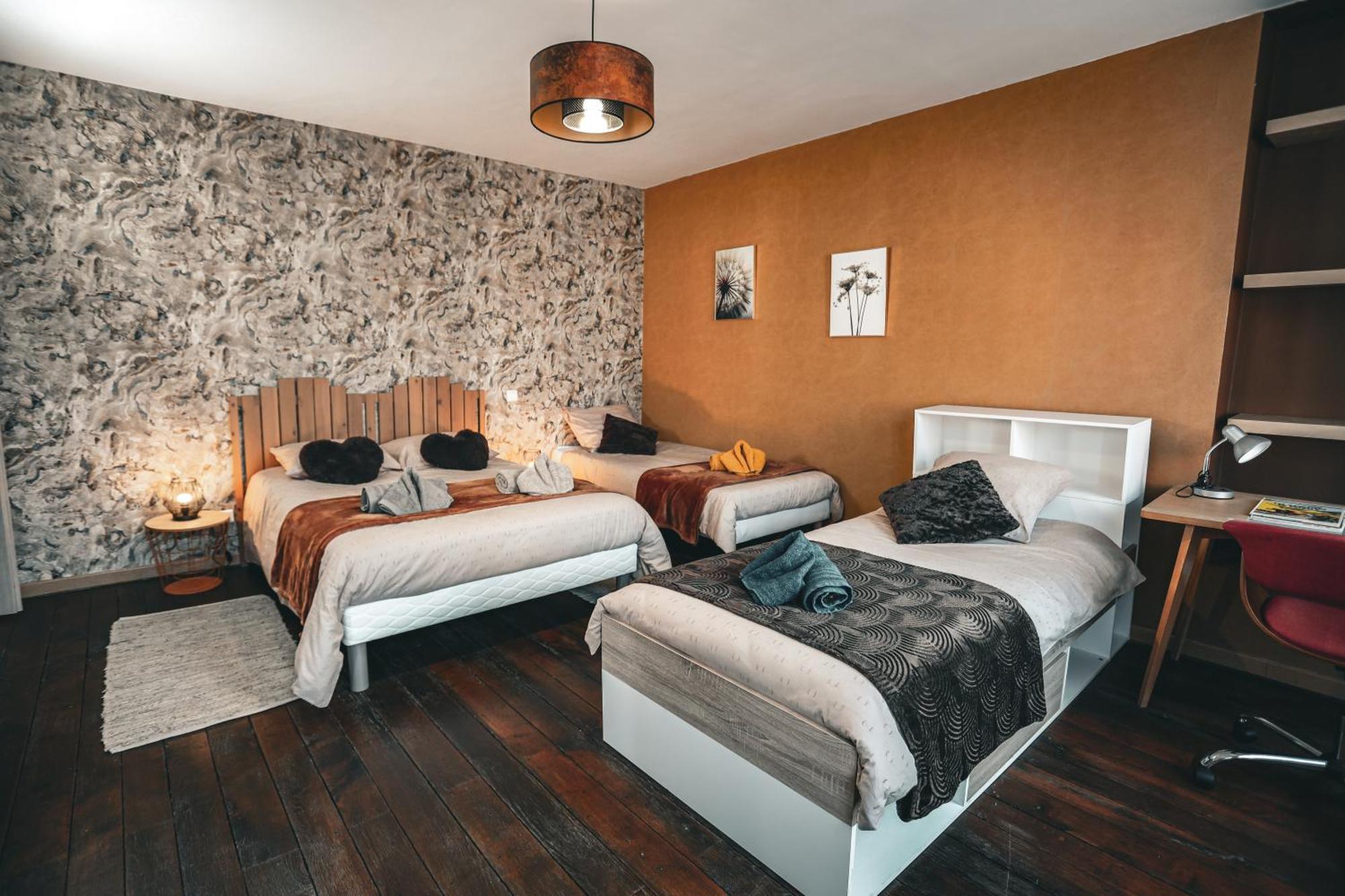 Gite , Au Dormeur Du Val Vireux-Wallerand Exterior photo